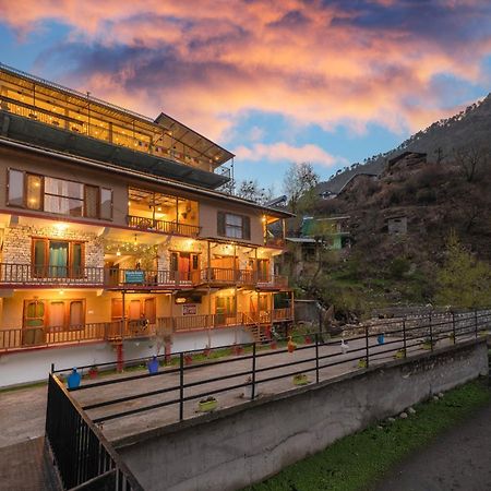 Sharda Resort-Tirthan Valley Banjār Dış mekan fotoğraf